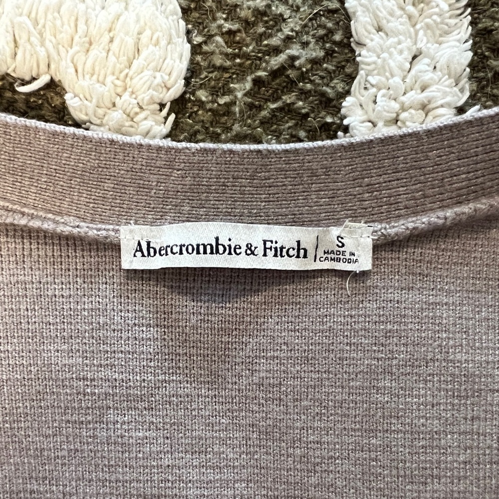 Abercrombie & Fitch Luxeloft Rounded Sleeve Cardigan - Picture 2 of 6